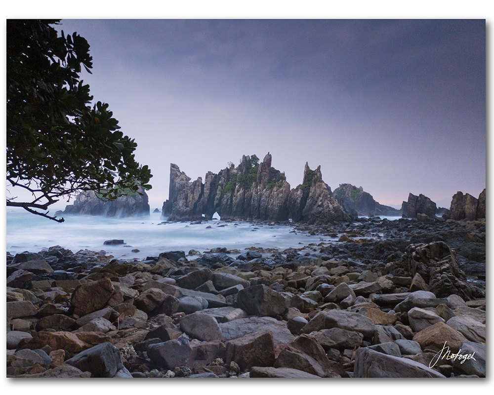 Pantai Gigi Hiu, Kelumbayan, Lampung